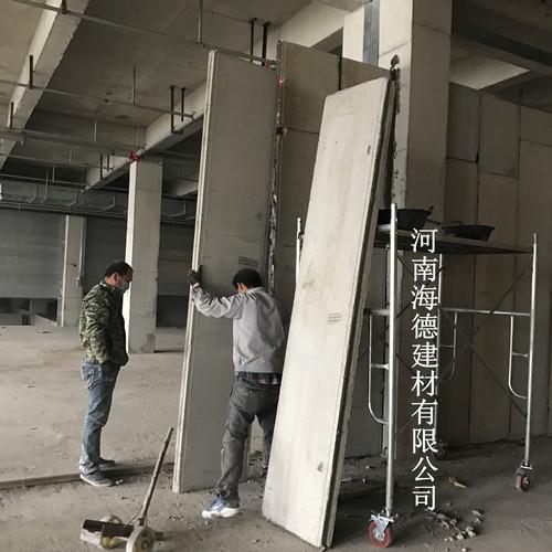 輕質(zhì)復(fù)合夾心實(shí)心隔墻板