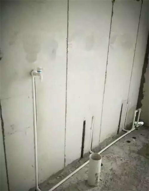 輕質(zhì)隔墻板