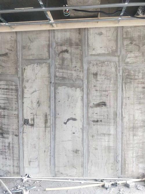 輕質(zhì)隔墻板